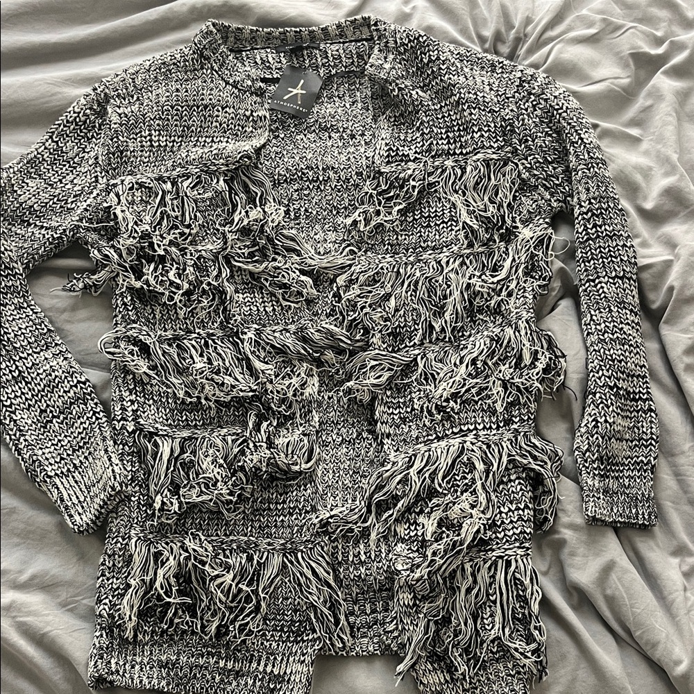 NWT Boho Fringe Knit Cardigan Black & Gray Women’s Size Medium